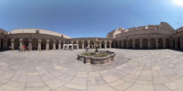 Cloister of the Compaña