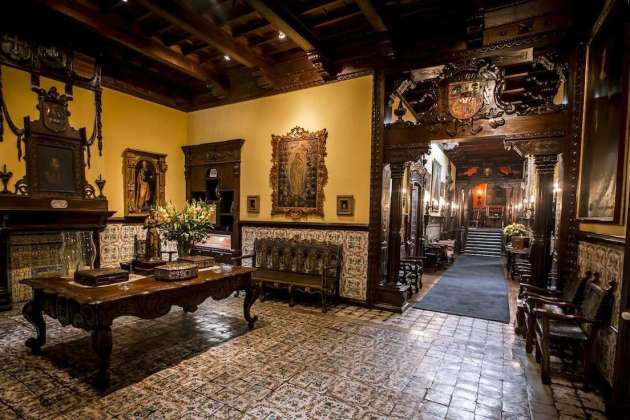 Casa Aliaga