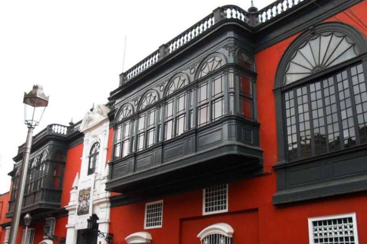 Casona de los marqueses de la riva