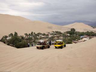 Las Islas Ballestas y el buggy en el Oasis de Huacachina