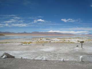 En servicio compartido 4x4 descubrimiento del sur de Lípez y regreso a Uyuni y luego autobús nocturno a La Paz.