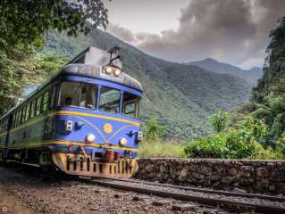 Departure to the 2 days inca trail