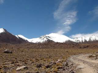 Mañana libre en Potosí y viaje en autobús entre Potosí y Uyuni.