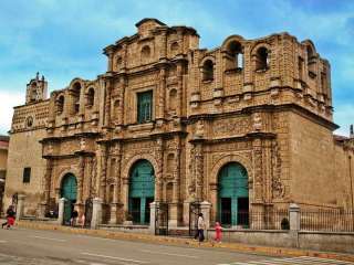 Visita de Cumbemayo y Cajamarca.