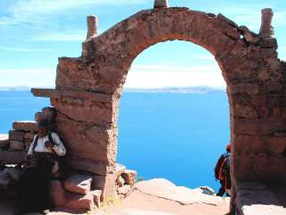 Visita de Taquile y regreso a Puno