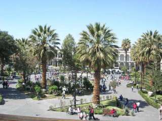 Visita de Lima y vuelo a Arequipa