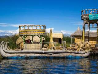 Visite of the floating islands and Taquile