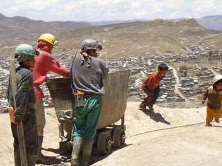 Visita de Potosi y ruta a Sucre