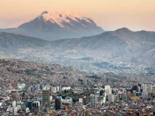 Vuelo Sucre / La Paz