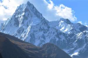 The Alpamayo Trek